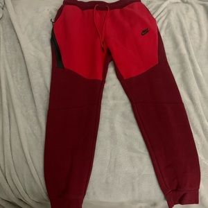 Nike tech fleece joggers